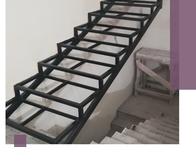 Демонтаж лестниц на металлокаркасе в Кинели: быстрый вывоз и разбор