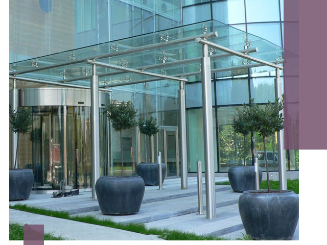 Навесы из стекла на заказ в Кинели — монтаж и установка