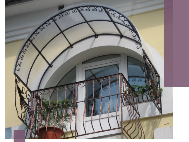 Козырьки над балконом в Кинели — изготовление и монтаж